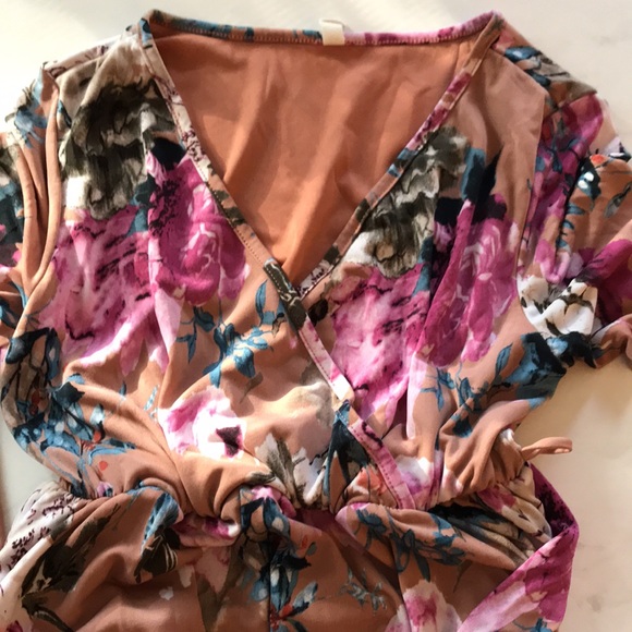 Pink Blush floral maternity dress - Picture 2 of 3